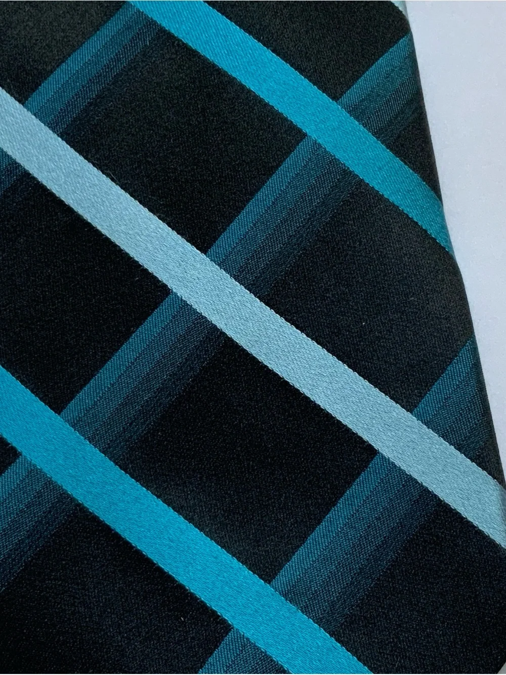 Croft & Barrow Silk Necktie with Black, Light & Dark Turquoise Stripes 3.25 Wide
